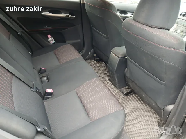 Tойота Аурис 2010, снимка 7 - Автомобили и джипове - 56317236