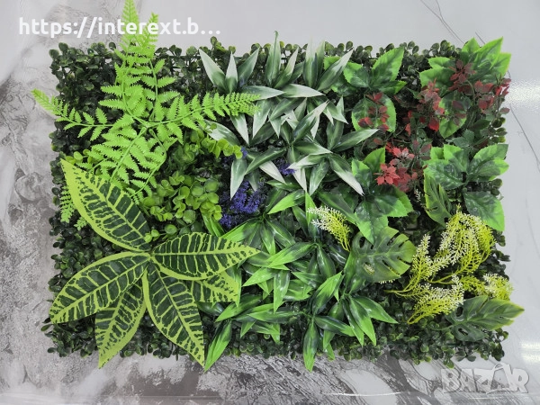  Декоративно зелено пано с цветни акценти