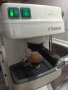 Кафемашина Саеко Виа Венето с ръкохватка с крема диск, работи отлично и прави хубаво кафе с каймак , снимка 1 - Кафемашини - 44279399