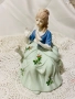 порцеланова статуетка , снимка 1