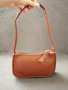 Кожена малка дамска чанта за рамо в кафяв цвят, снимка 3