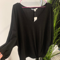 Дамска блуза в размер 2ХЛ, снимка 2 - Блузи с дълъг ръкав и пуловери - 44774412