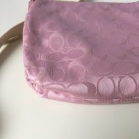 COACH дамска чанта в розово, снимка 7 - Чанти - 41630198
