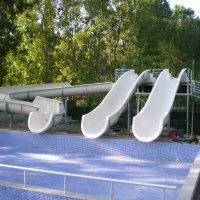 Изработка и монтаж на Водни пързалки за басейни, тунел, люлки, лодки, седалки за стадион и люлки, снимка 1 - Други услуги - 41164990