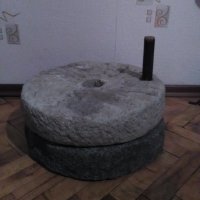 Хромел,камъни от автентична ръчна мелница., снимка 11 - Антикварни и старинни предмети - 37332548