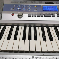синтезатор клавир пиано YAMAHA DGX-200 с 6 октави и динамична клавиатура , снимка 4 - Синтезатори - 44673792