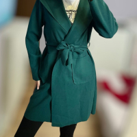 Тънко палто с качулка маслено зелено  , снимка 1 - Палта, манта - 44569301