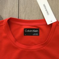 НОВА 100 % оригинална червена тениска CALVIN KLEIN размер L от САЩ, снимка 3 - Тениски - 41475928