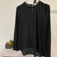 Красива блуза в размер XS, снимка 5 - Блузи с дълъг ръкав и пуловери - 44259939