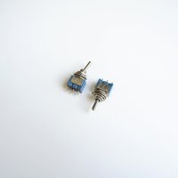 Ключ с лост 3pin и 3 положения син 250V 3A Ф6mm, снимка 1 - Друга електроника - 42609200
