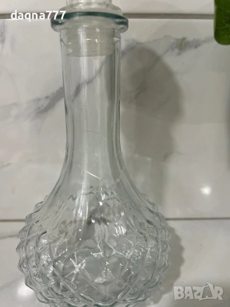 Стъклена гарафа нова, снимка 1