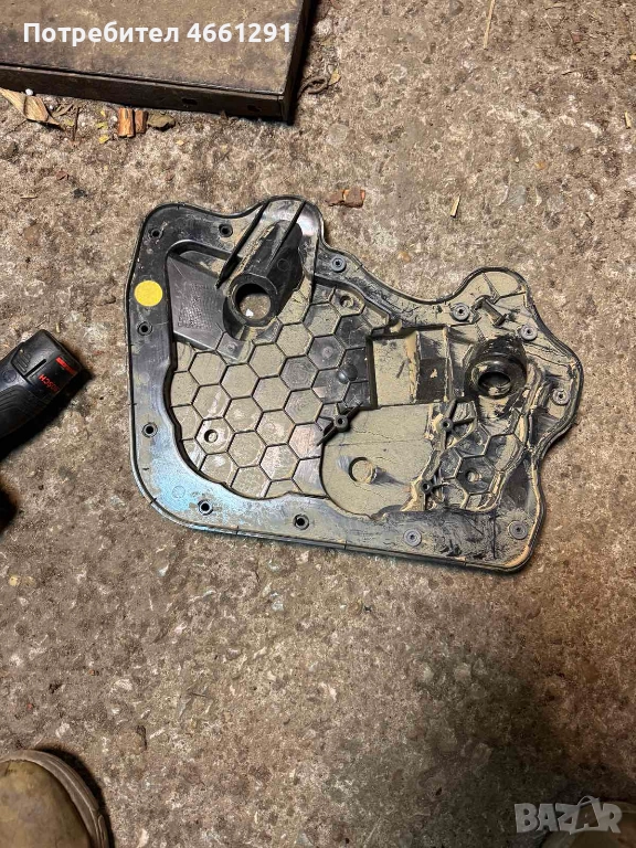 Вътрешна кора на предна дясна врата на Ауди Audi A8 D4 H4 само за 20лв. 4H0837916, снимка 1