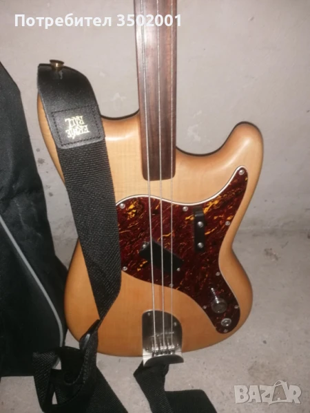 fretless бас, триструнен, снимка 1