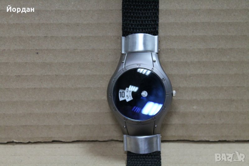 Мъжки кварцов дигитален часовник за швейцарската армия , снимка 1