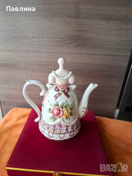 Порцеланов чайник, снимка 1