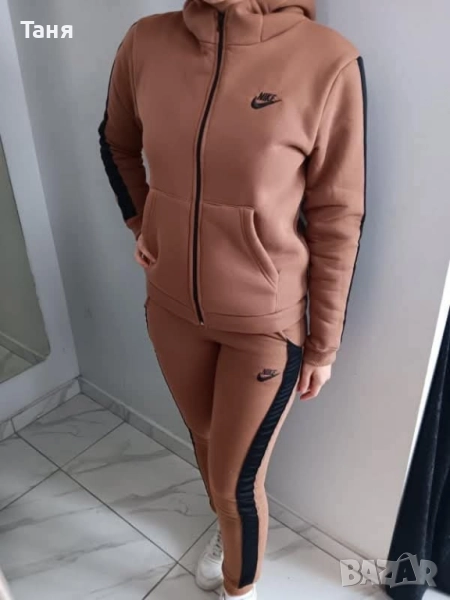 Дамски ватиран екип Л размер, Найк, снимка 1