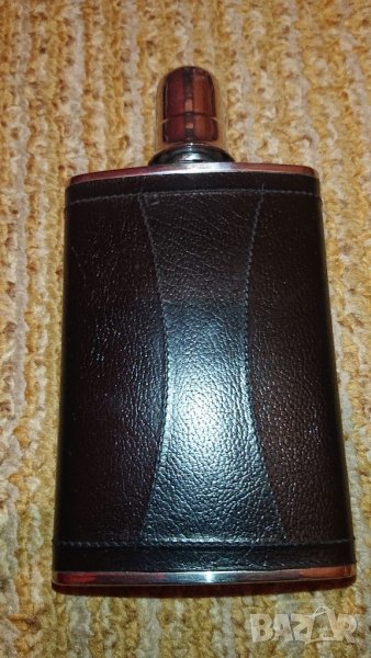 Джобна бутилка - Made in England , снимка 1