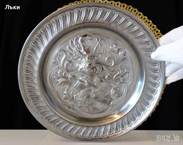 Калаена чиния,пано,Рицар,Дракон,щит,700 гр.,барок. , снимка 1