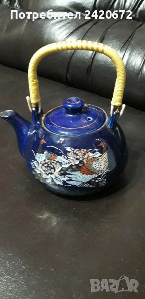 Рисуван порцеланов  чайник, снимка 1