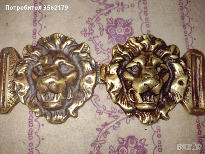 Стара бронзова тока с лъвове, снимка 1