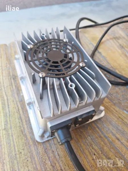 Зарядно Talaria MX (3-пин) 60V 12A за електрически мотори, снимка 1