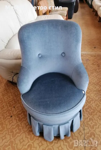 Красив син фотьойл. Изчистен дизайн и не заема много място. , снимка 1