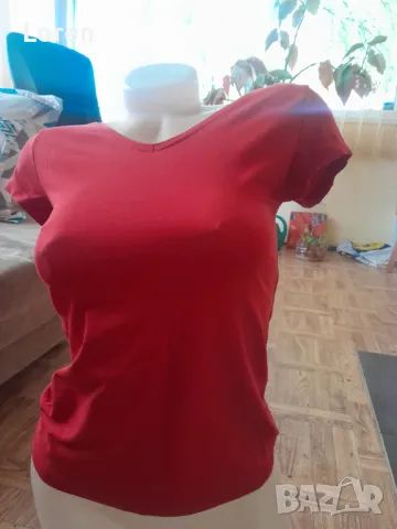 Тениска червен цвят, снимка 4 - Тениски - 49759333