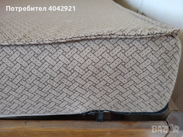 Легло с матрак и нощно шкафче , снимка 4 - Спални и легла - 50592469