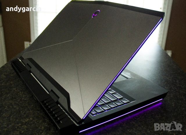 Dell Alienware 17 R4/Intel Core i7-7820HK/NVidia GTX 1080 8GB 200W/16GB RAM/512GB SSD/QHD IPS 120hz, снимка 2 - Лаптопи за игри - 53535131