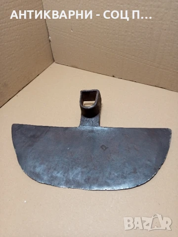 Соц Стара Ръчно Кована Мотика Сърп и Чук Тегло 1.2кг Номер/7/., снимка 2 - Антикварни и старинни предмети - 51184918