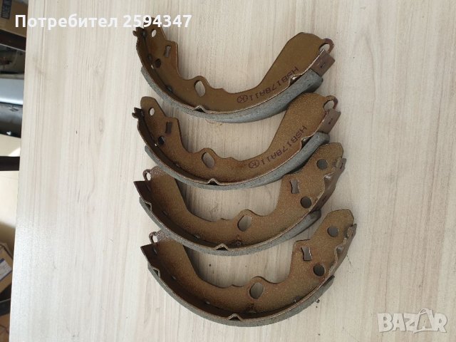 KIA CARENS 1.6-1.8i 2.0CRDI от2000г НАКЛАДКИ ЗАДНИ 