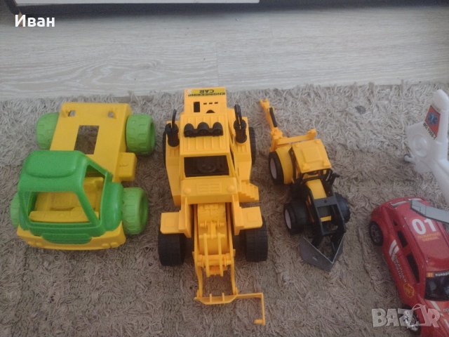 лот играчки за 6 лв, снимка 3 - Коли, камиони, мотори, писти - 41695285