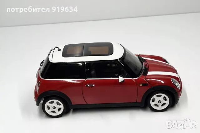 Продавам метална количка MINI Cooper R50 на Kyosho в мащаб 1:18, снимка 6 - Колекции - 41387812