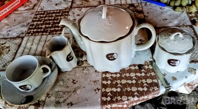 Български порцеланов сервиз за кафе от 17 части