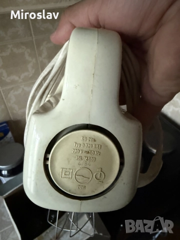немски Ретро миксер с пасатор AKA Electric RG 28s (ГДР / DDR), снимка 3 - Антикварни и старинни предмети - 55735349