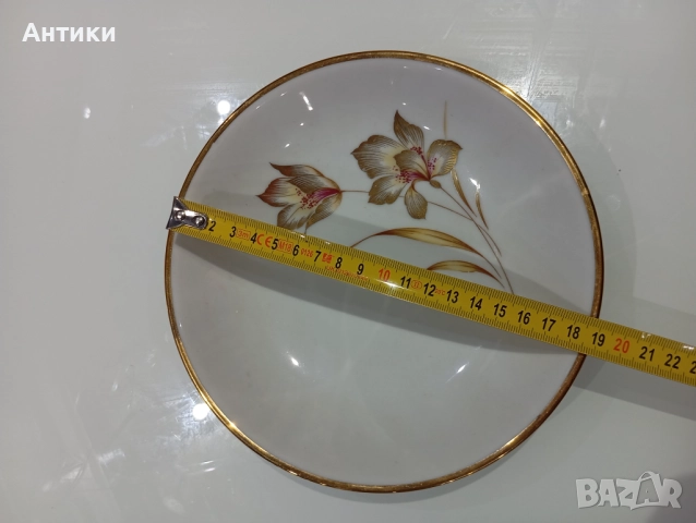 Порцеланова стара чиния , снимка 2 - Чинии - 52642581