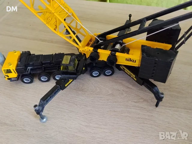 SIKU Супер серия 4310 Кран с решетъчна стрела Liebherr, снимка 5 - Колекции - 56059543