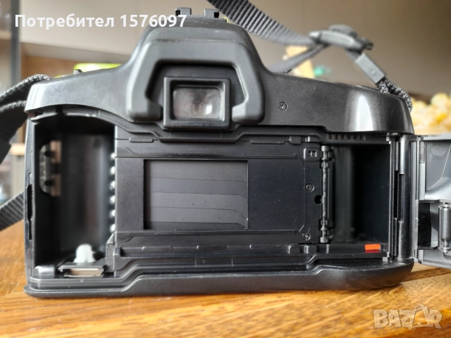 Фотоапарат Minolta Dynax 300si AF и обектив Minolta Zoom 70-210mm, снимка 8 - Фотоапарати - 52124471