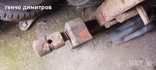  малък дърводелски  тезгях, снимка 2 - Антикварни и старинни предмети - 52180679