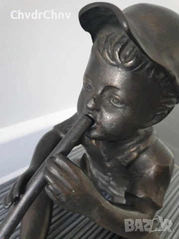 28см-4кг стара бронзова скулптура/фигура на дете с флейта/френска статуетка, снимка 7 - Статуетки - 53654721