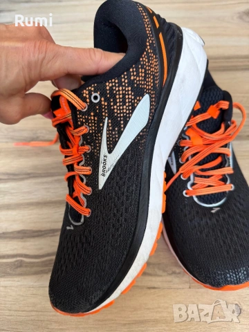 Оригинални  мъжки маратонки Brooks Ghost 11 ! 43 н, снимка 4 - Маратонки - 35934987