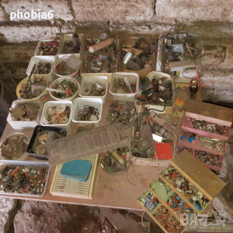 Стари електронни компоненти, снимка 8 - Други ценни предмети - 44535473