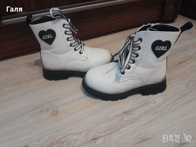 Топли бели детски ботушки №29