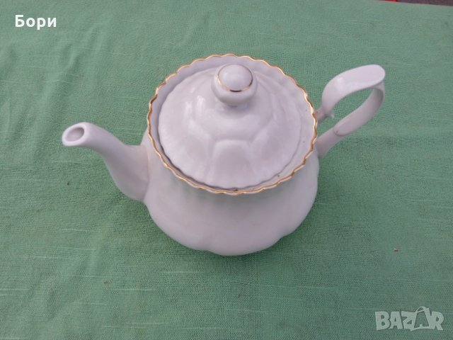 Порцеланов чайник , снимка 3 - Аксесоари за кухня - 35710738