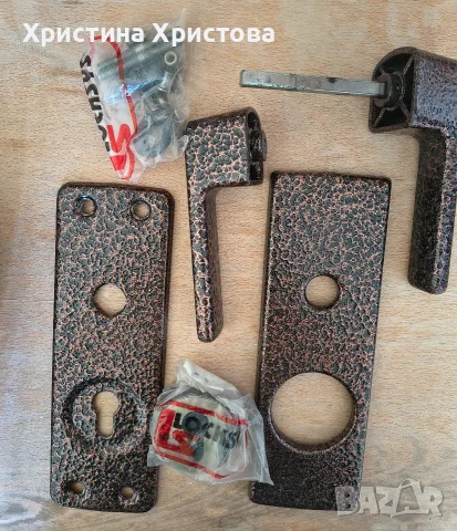 Дръжки за секретна брава Locksys с шилд шагрен, 72 мм, Classic 5001 no, снимка 2 - Входни врати - 56213181
