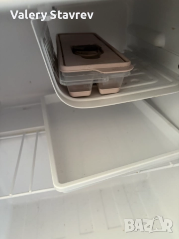 Хладилник Crown с камера, снимка 2 - Хладилници - 52175401