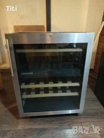 Охладител за вино Liebherr