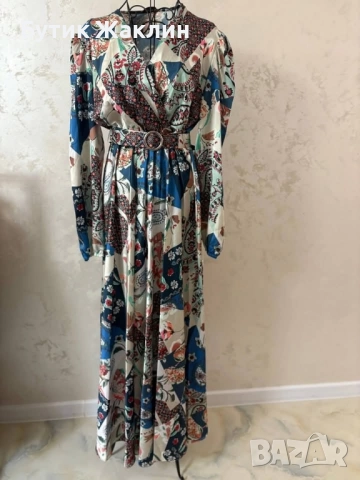 Дълга сатенена рокля с колан