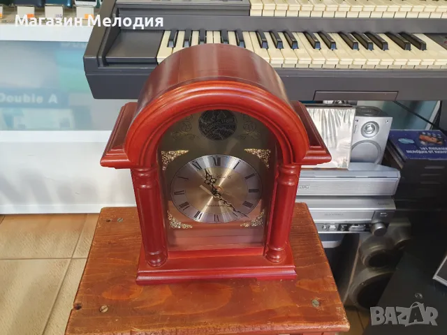 Настолен английски часовник Westminster 4x4. Кварц. В перфектно състояние. Има различни мелдии, крат, снимка 3 - Други - 49371441