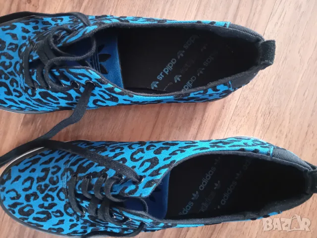 Adidas оригинални дамски UK 38 2/3